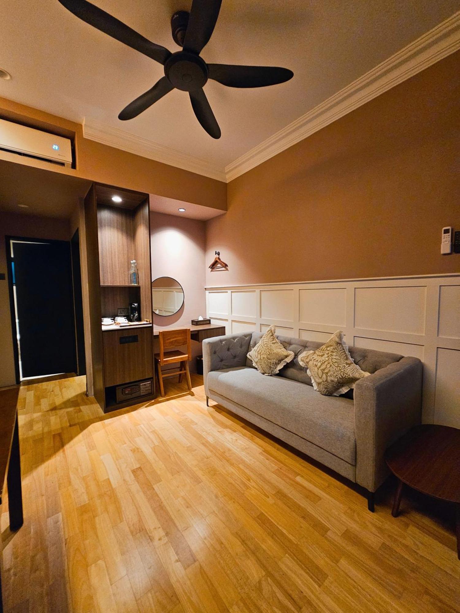The Palm Suite At Lava Mansion George Town Extérieur photo