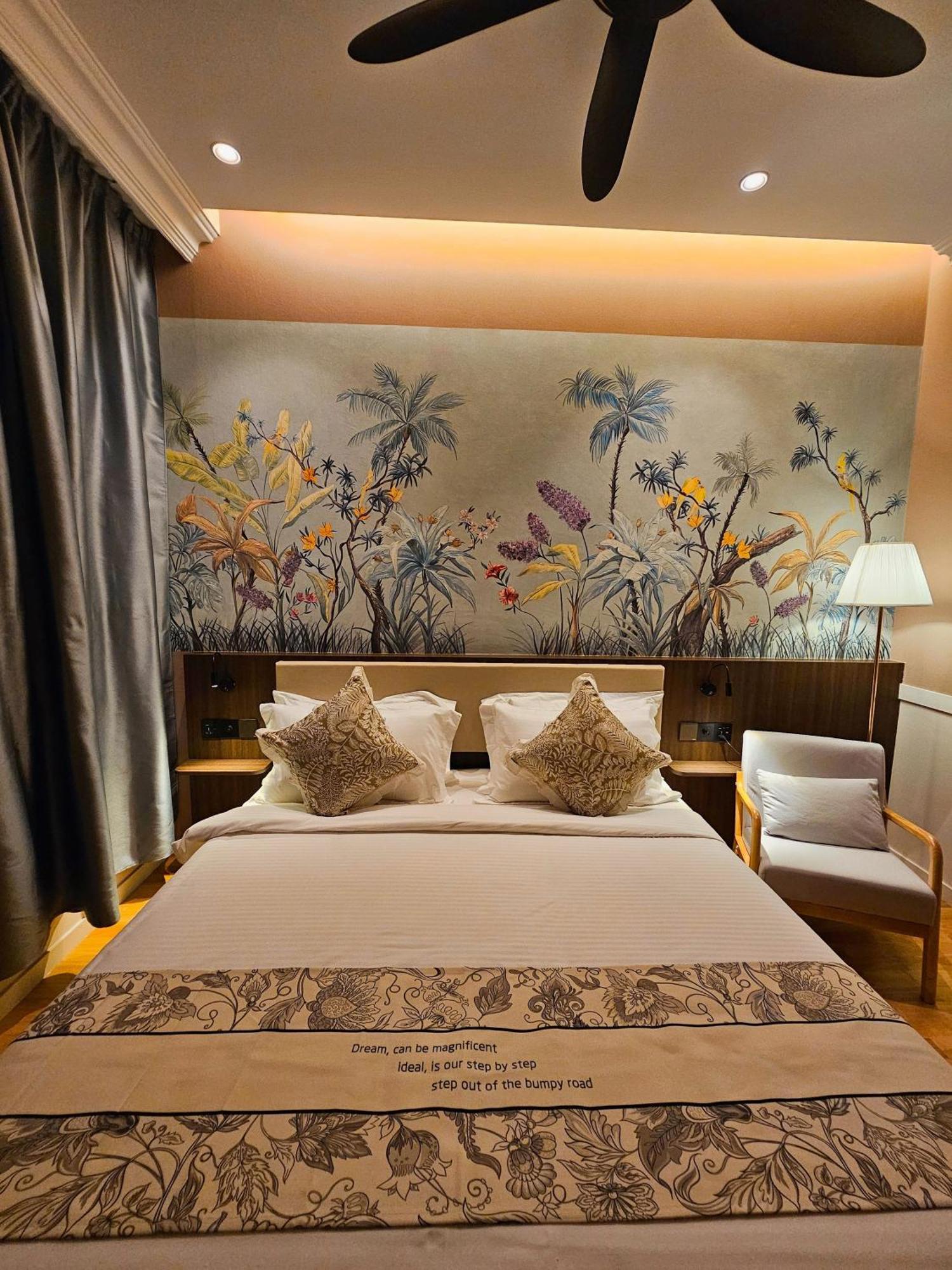 The Palm Suite At Lava Mansion George Town Extérieur photo