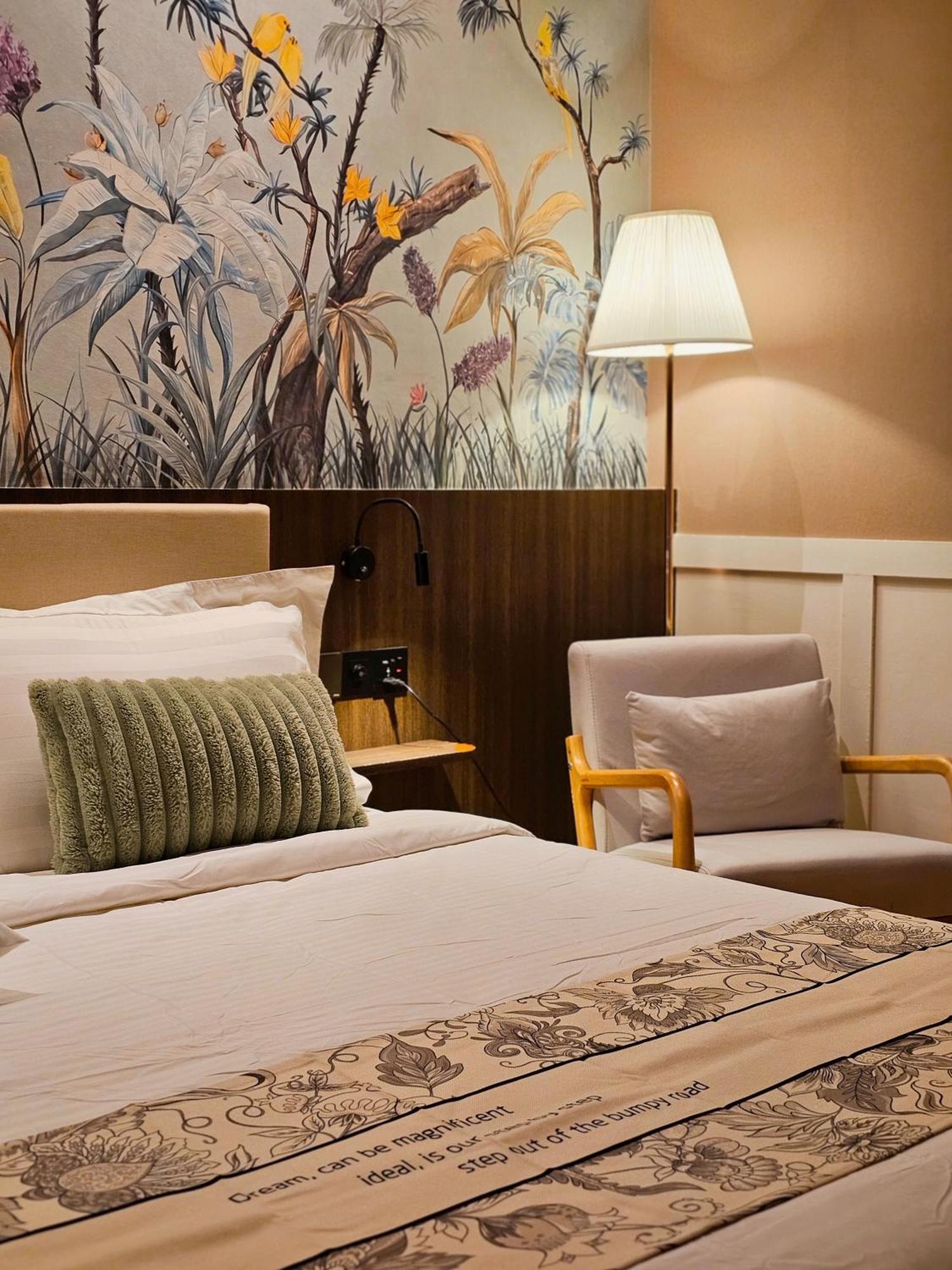 The Palm Suite At Lava Mansion George Town Extérieur photo