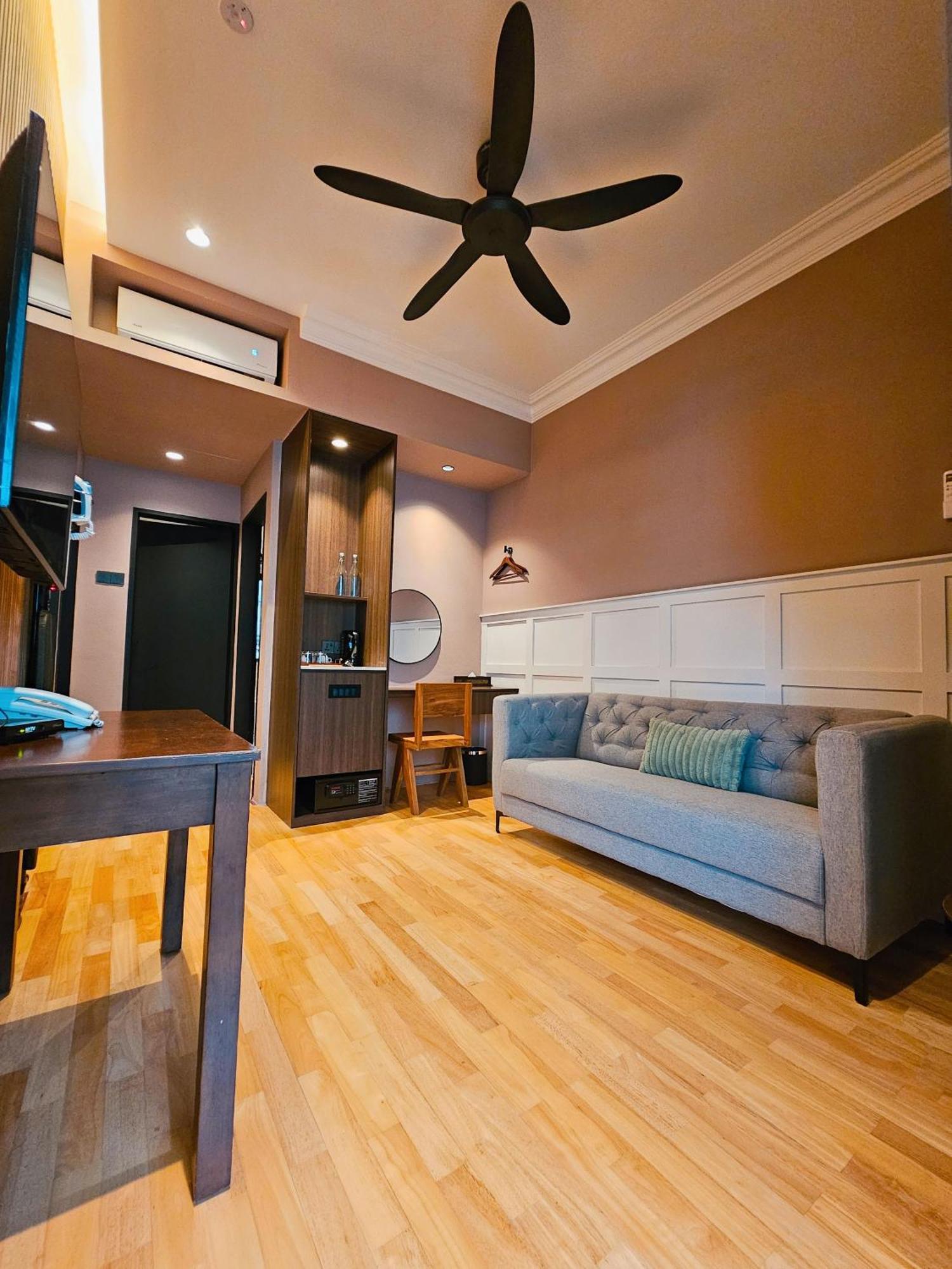 The Palm Suite At Lava Mansion George Town Extérieur photo